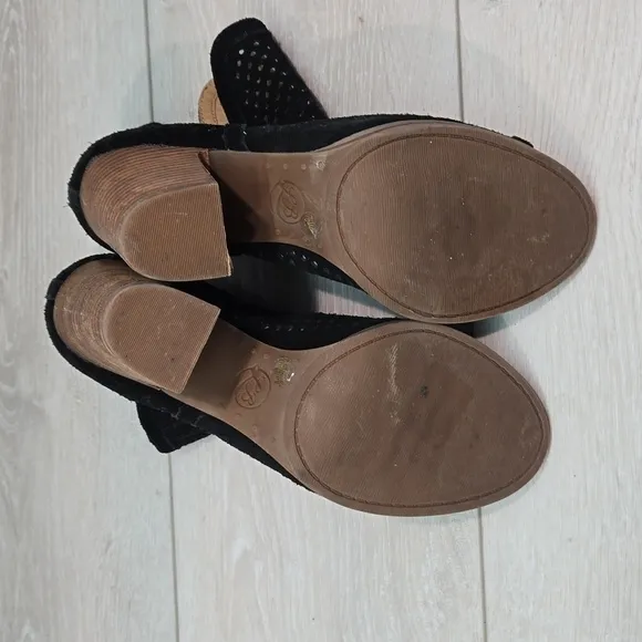 Lucky Brand Women Larise Cut Out Side Heels Open Toe shoes boots sz 7.5M