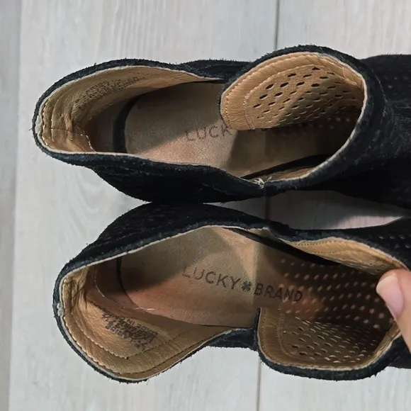 Lucky Brand Women Larise Cut Out Side Heels Open Toe shoes boots sz 7.5M