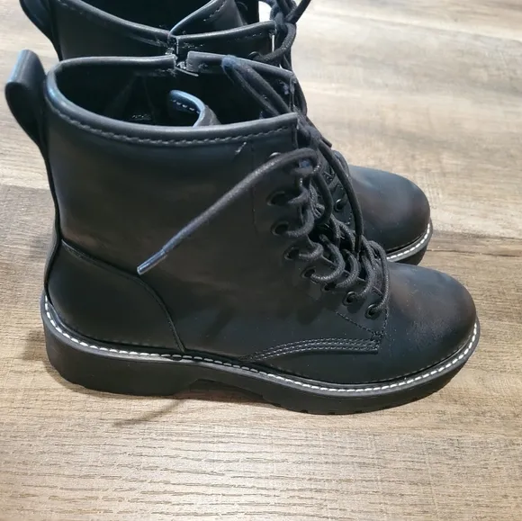 Madden Girl Women's Black Lace-Up Ankle Boots