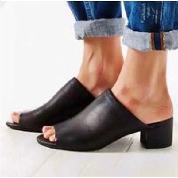 Madewell The Eller Mule Size 7.5 Black Leather Slide Heel Sandals Shoes Minimal