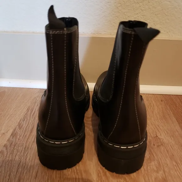 Marc Fisher Patrick lug sole booties in black women's shoes size 6