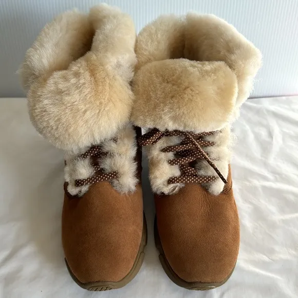 Mark Nason Apres - Sherpa lined, lace up tan boots.  Women’s size 7