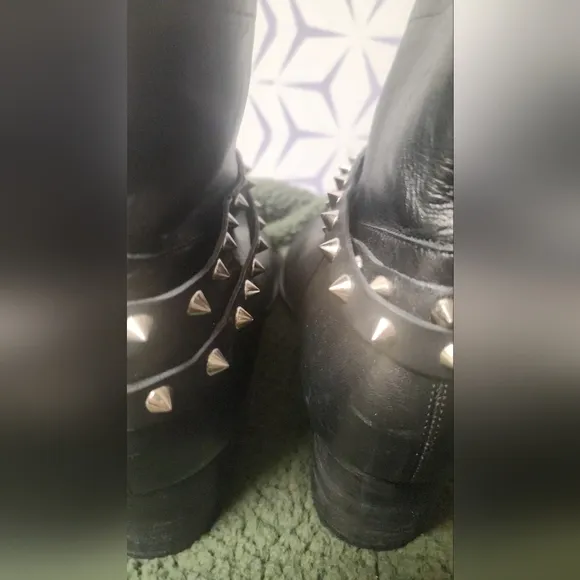 Matisse Women's Rocker Studded Black Ankle Boots Size 8.5 Amazing Condition!!!