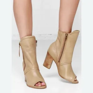 “MATISSE”pure leather , Tan Peep-Toe Ankle Boots, 👢, made in Brazil,pre loved 🥰