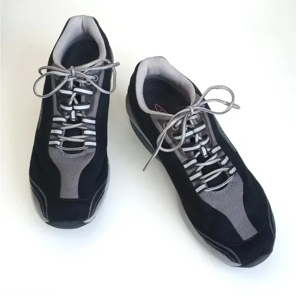 MBT Women’s Toning Athletic Shoes 39 (8-8.5) Black Suede &amp; Mesh Running Shoes