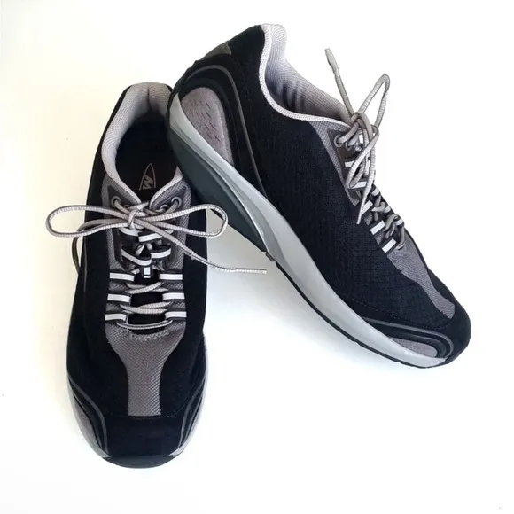 MBT Women’s Toning Athletic Shoes 39 (8-8.5) Black Suede &amp; Mesh Running Shoes