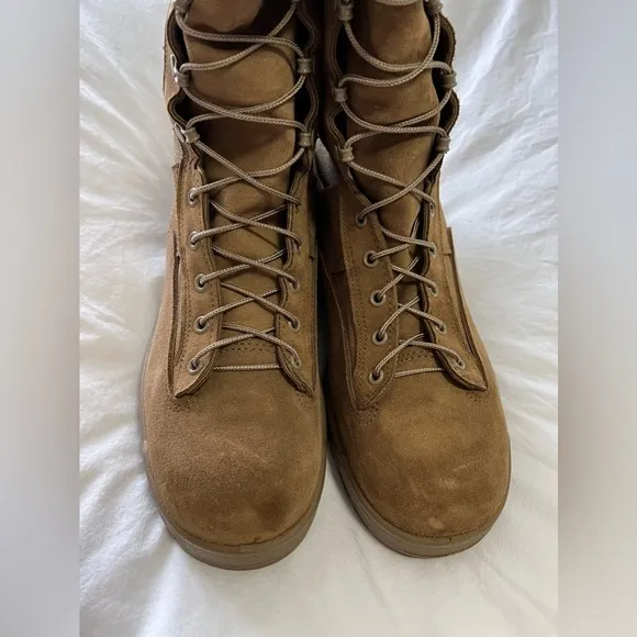 McRae Army Combat Boots Temperate Weather Gortex Size 12.