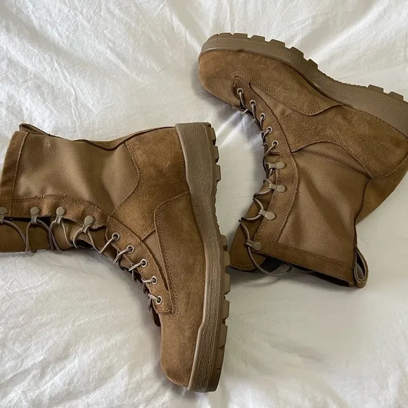 McRae Army Combat Boots Temperate Weather Gortex Size 12.