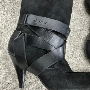 Mea Shadow Leather Harness Strap Cassandra Suede Heeled Boots 8.5