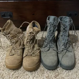 Men’s 8-8.5 Vibram Tan and Army Green Military Boots