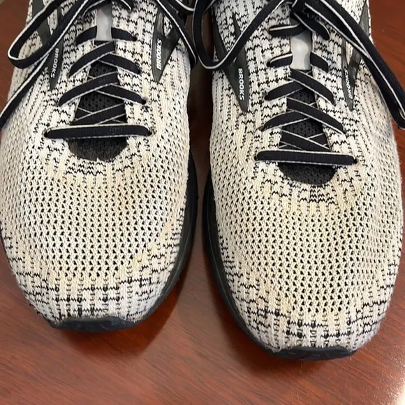 Men's Brooks Revel 3 mesh athletic running shoes - GUC