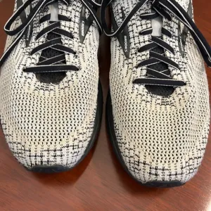 Men's Brooks Revel 3 mesh athletic running shoes - GUC