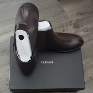 Men's  Brown Leather Chelsea Boots
