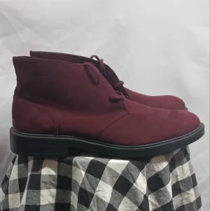 Men's Burgundy Suede Chukka Boots