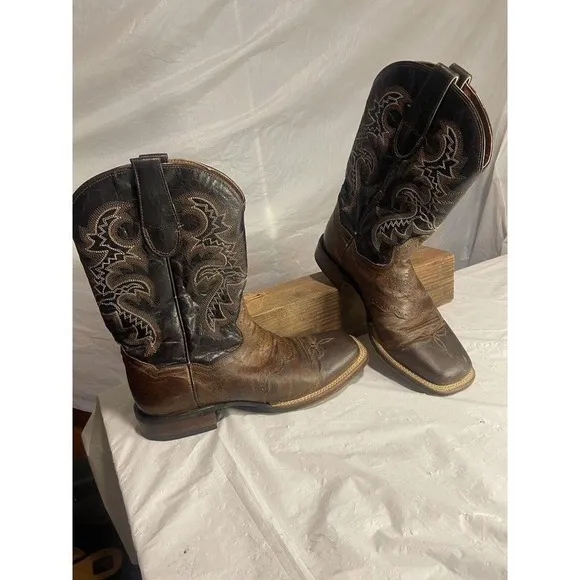 Men's Dan Post Franklin Distressed Cowboy Boots-Size‎ 8.5D
