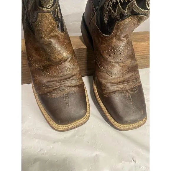 Men's Dan Post Franklin Distressed Cowboy Boots-Size‎ 8.5D