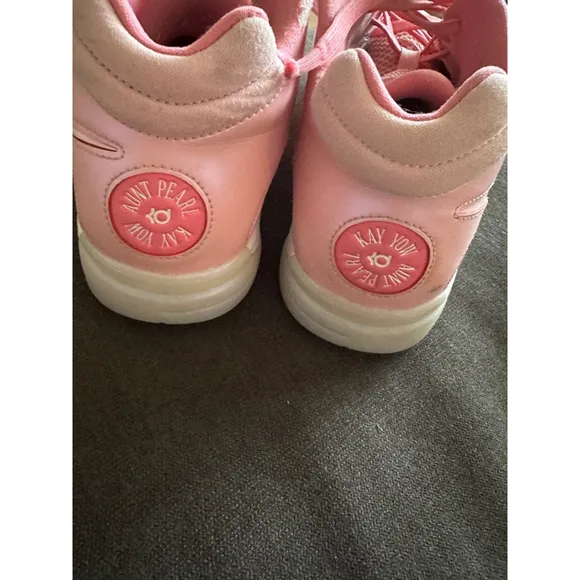 Men’s Nike KD Aunt Pearl Basketball Shoes Pink Size 12