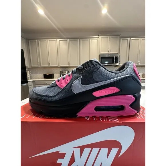 MEN'S SIZE 11 NIKE Air Max 90 DM0029-010 Cool Gray Hyper Pink Black Wolf Gray