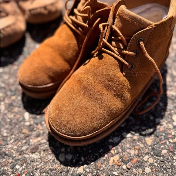 Men's Tan Suede Chukka Boots