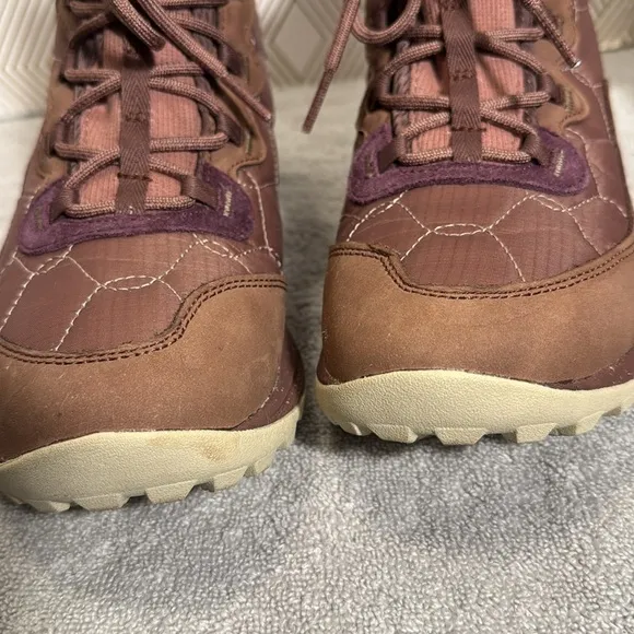 Merrel Women's pink Purple mauve color Hiking Boots vibram women’s 8 primaloft