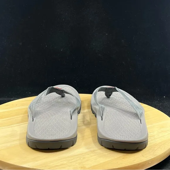 Merrell Sandals Mens Size 10 Gray Flip Flop Slides Vibram Sole Megagrip J135193