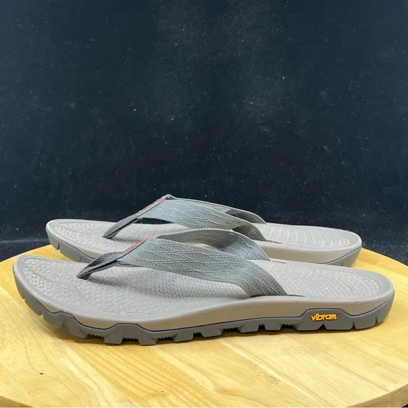 Merrell Sandals Mens Size 10 Gray Flip Flop Slides Vibram Sole Megagrip J135193