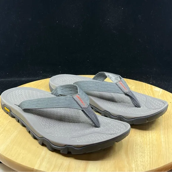 Merrell Sandals Mens Size 10 Gray Flip Flop Slides Vibram Sole Megagrip J135193