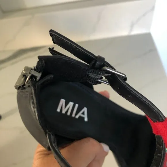Mia Shoes Rama Colorful Stitched Black Heels Sz 9