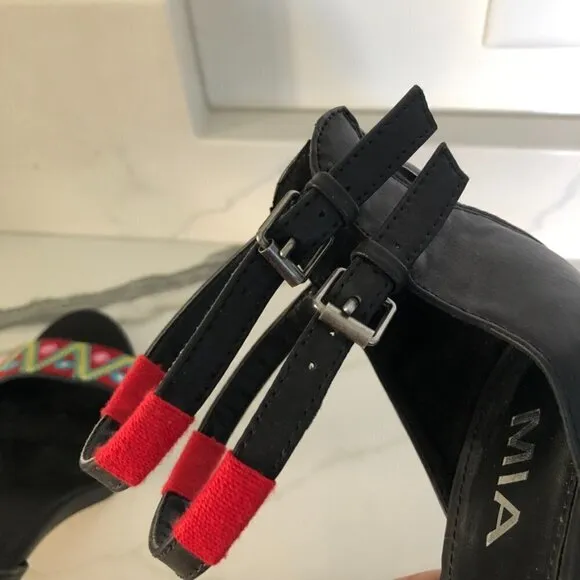 Mia Shoes Rama Colorful Stitched Black Heels Sz 9