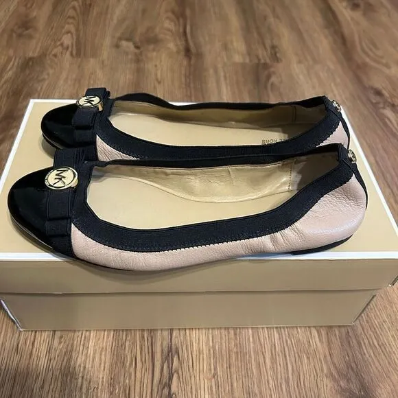 Michael Kors bow flats slip on shoes women’s 6