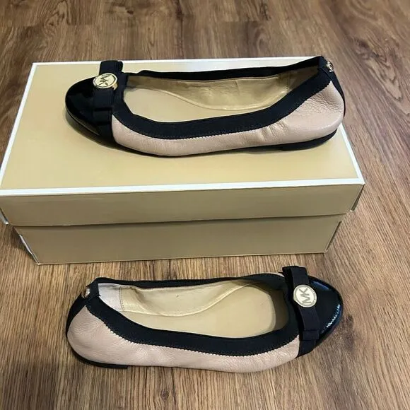 Michael Kors bow flats slip on shoes women’s 6
