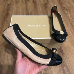 Michael Kors bow flats slip on shoes women’s 6