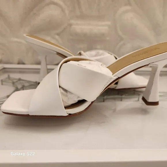 Michael Kors Clara Mule Leather Sandals Optic White Size 6. NIB.
