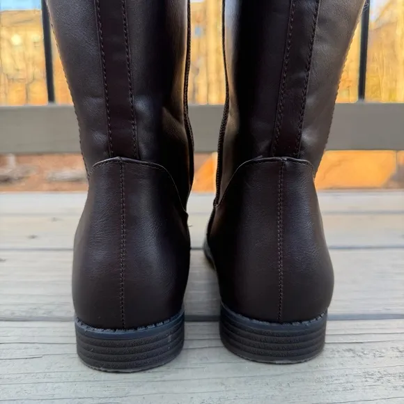 Michael Kors Emma Valley Girls Boots in Brown size 3
