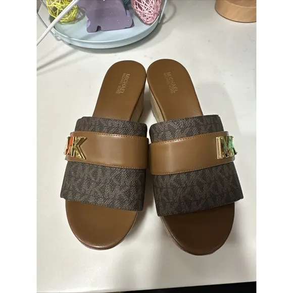Michael Kors Jilly MK print platform kork slide shoes brown Worn Once sz 7