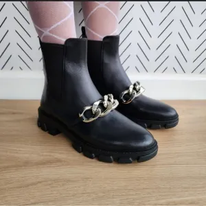 MICHAEL KORS SCARLETT BOOTIE LEATHER SIZE 6.5M COLOR BLACK CHAIN