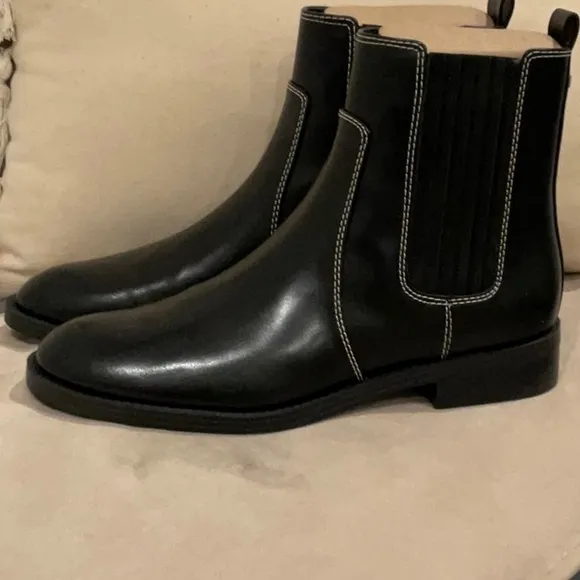 Michael Kors Women’s Black Leather Chelsea Boots