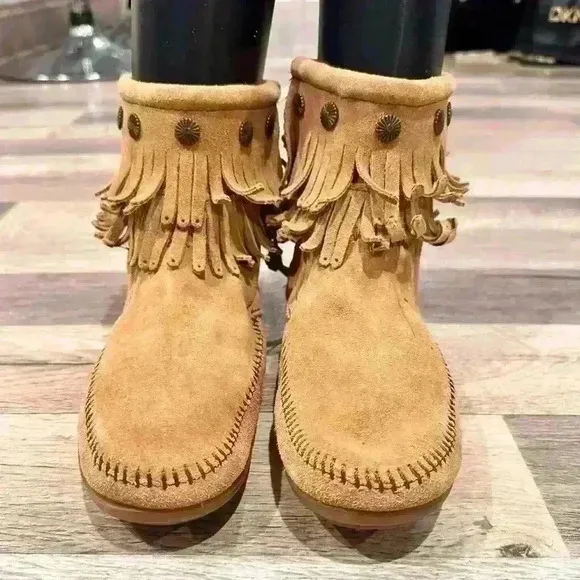 Minnetonka Moccasin, Double Fringe Side Boot, Sz. 9.5