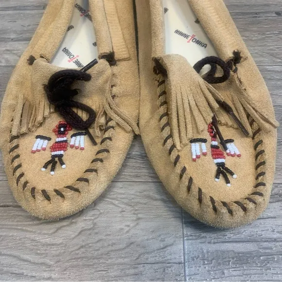 Minnetonka Thunderbird Suede Beaded Tassel Moccasin Slip On Shoes Loafers