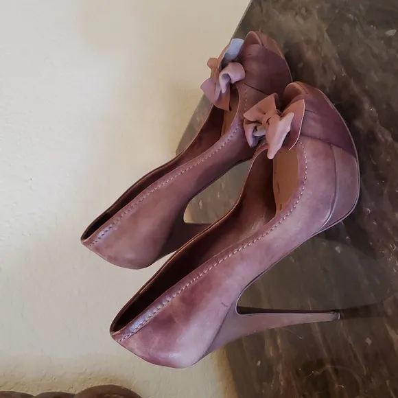 MIU MIU Napa Bow peep toe Heels