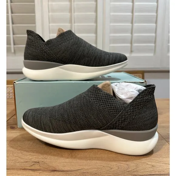 Moshn by Klogs Rise Women's Casual Shoes Size 10 Wide NIB Comfy Slip Resistant