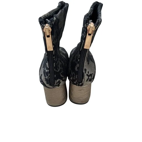 Nanette Lepore Women's Rose Gold with Black Flocking Ankle Boot Size 8.5