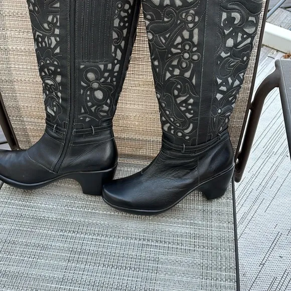 NAOT LADIES BLACK RAVEN BOOTS-8