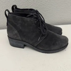 Naot Love Boot Gray Suede Lace Up Comfort Booties Ankle Boots Size 9