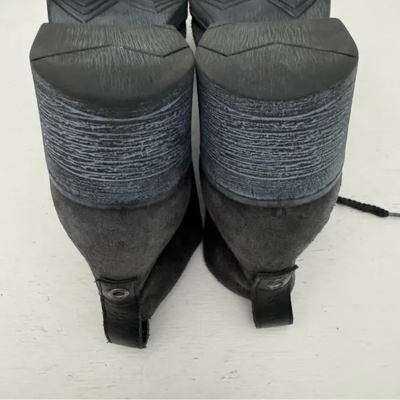 Naot Love Boot Gray Suede Lace Up Comfort Booties Ankle Boots Size 9