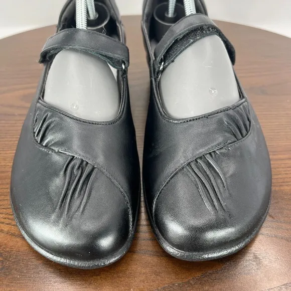 Naot Taramoa Shoes Women's 8 Black Leather Mary Jane Comfort Slip On Flat