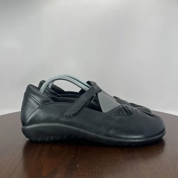 Naot Taramoa Shoes Women's 8 Black Leather Mary Jane Comfort Slip On Flat