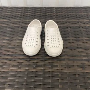 Native Jeffersons shoes children’s size 7