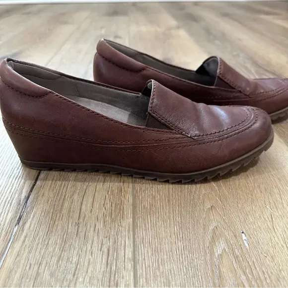 Naturalizer Harker Women's Brown Hidden Wedge Slip-On Leather Loafer Sz 10N GUC