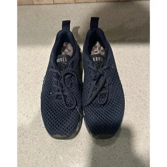 Navy no bull running shoes with camoflauge sole BZ